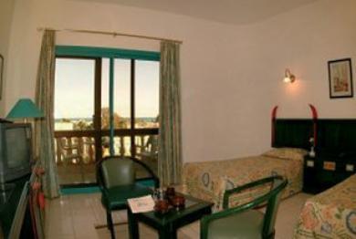 Desert Hotel 2*